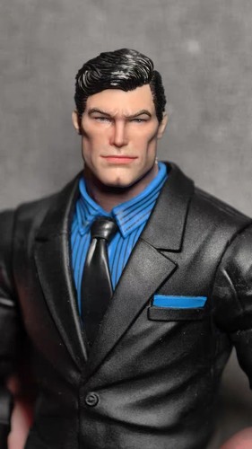 Modellino clark kent 12th - clark,